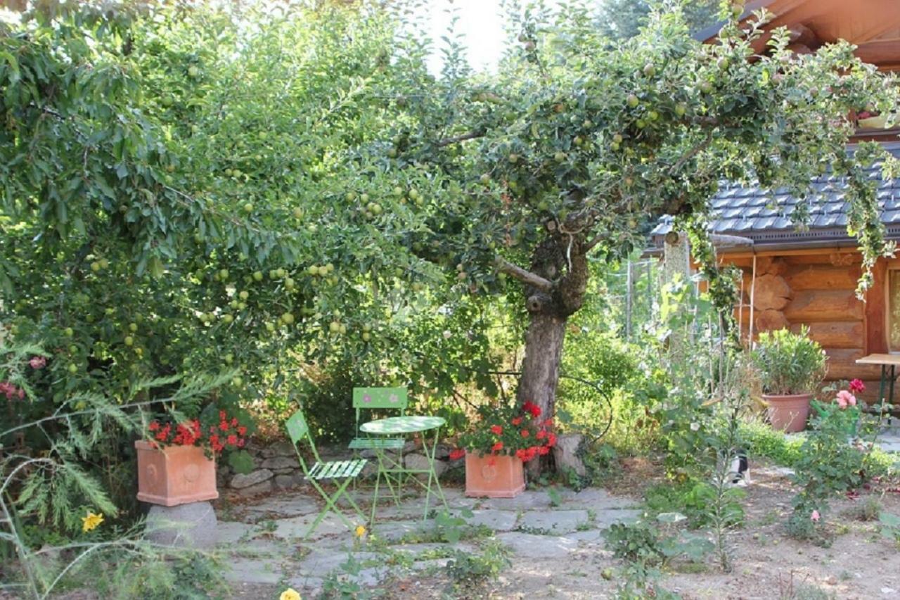 Le Gite De Briey Chalais Exterior foto